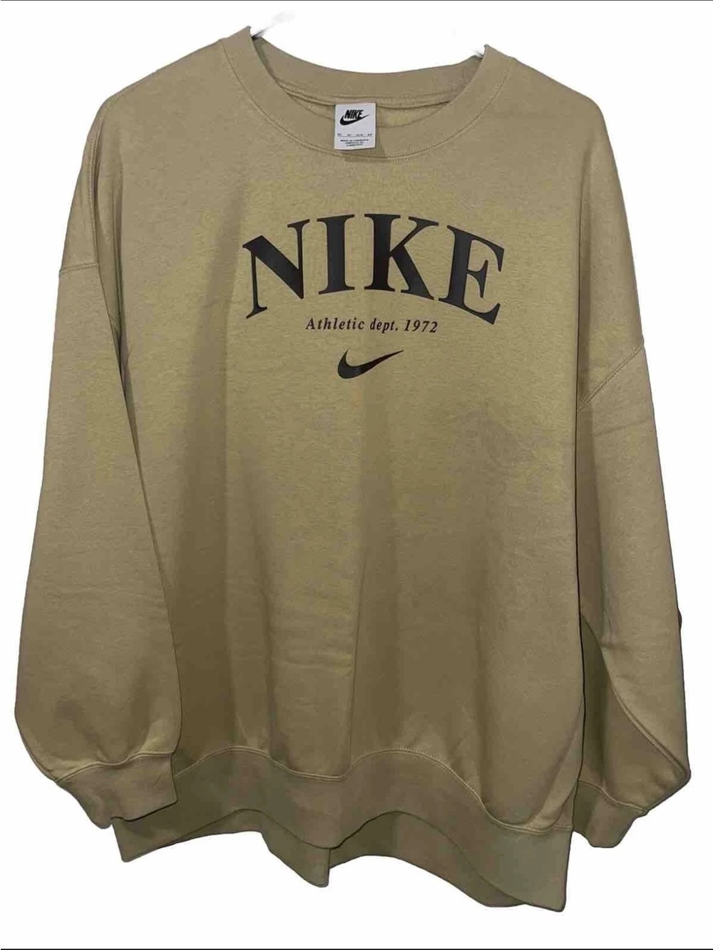 Nike Essential fleece Oversized retro logo crewneck and shorts size medium - Picture 2 of 11